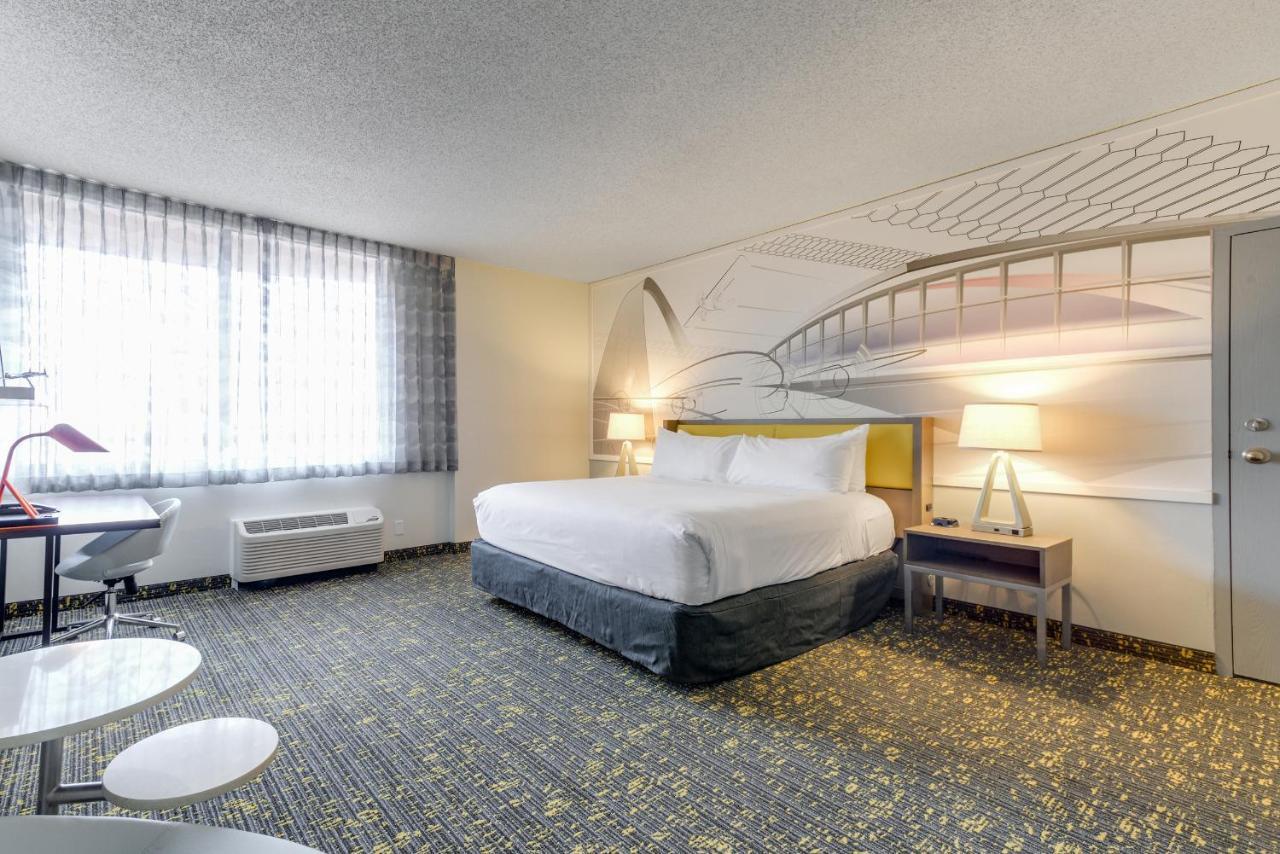Saint Louis Airport Hotel Woodson Terrace Екстериор снимка