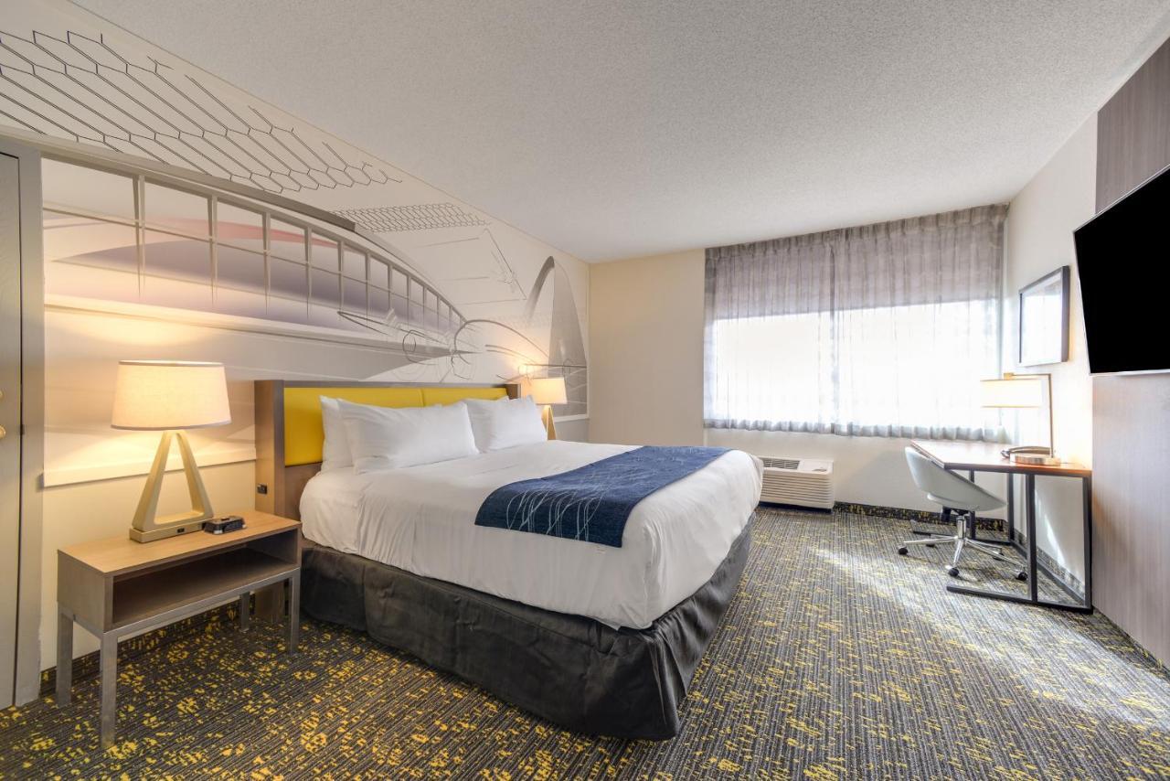 Saint Louis Airport Hotel Woodson Terrace Екстериор снимка